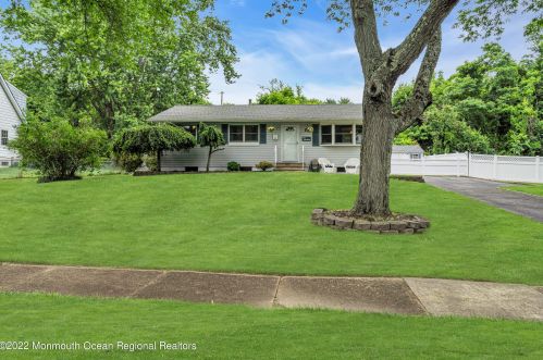 10 Trinity Pl, Jackson Twp NJ  08527-1822 exterior