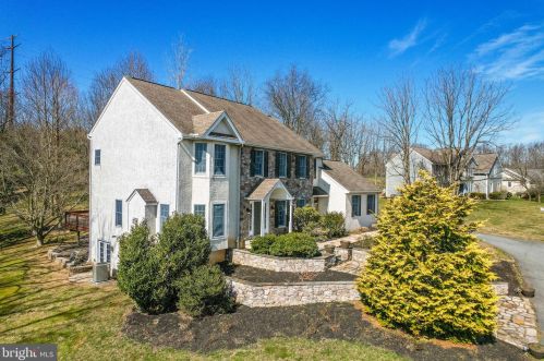 12 Beechwood Dr, Landenberg, PA 19350-9511