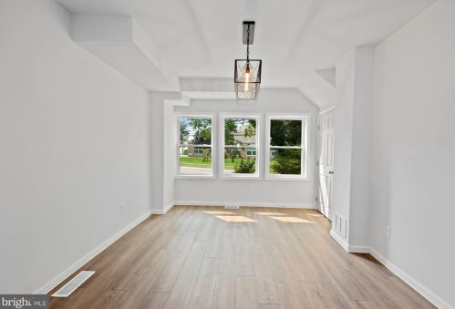 12 Poplar St, Swedesboro NJ  08085-1228 exterior