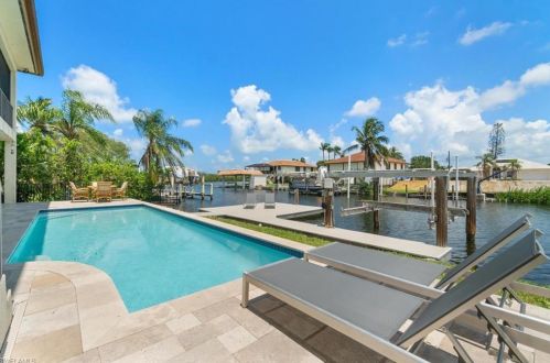 241 3rd St, Bonita Springs, FL 34134-7324