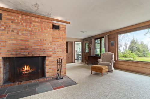 13530 Lakewood Dr, Thiensville WI  53097-2412 exterior