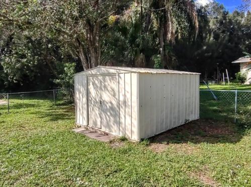 5301 Winter Garden Pkwy, Fort Pierce FL  34951-2064 exterior