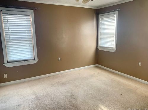 107 Brown Ave, Norwich CT  06351-1927 exterior