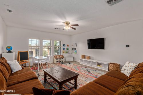 463 Phelps St, Gilbert AZ 85295-2127 exterior