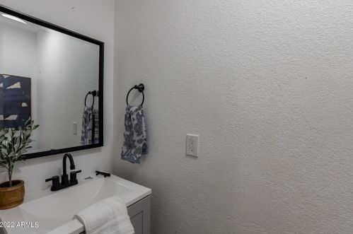 21223 30 Ave, Phoenix AZ 85041-9303 exterior