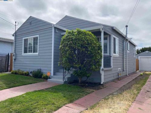 1968 82nd Ave, Oakland, CA 94621-2223