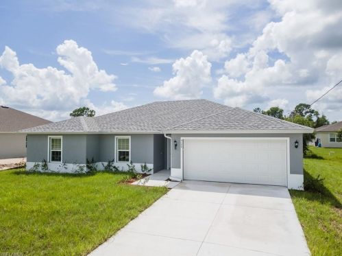 1506 14th St, Cape Coral, FL 33909-1579