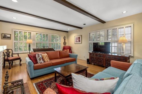 3870 Carpenter Ave, North Hollywood CA  91604-3729 exterior