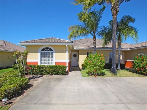 229 Ocean Bluff Dr, Kissimmee, FL 34759-5359