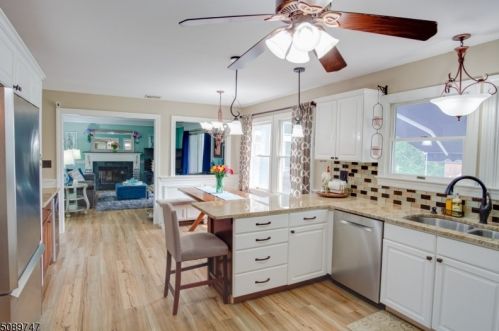 25 Martingale Dr, Wantage NJ  07461-2857 exterior