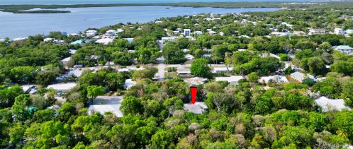 778 Dolphin Ave, Key Largo, FL 33037-4700