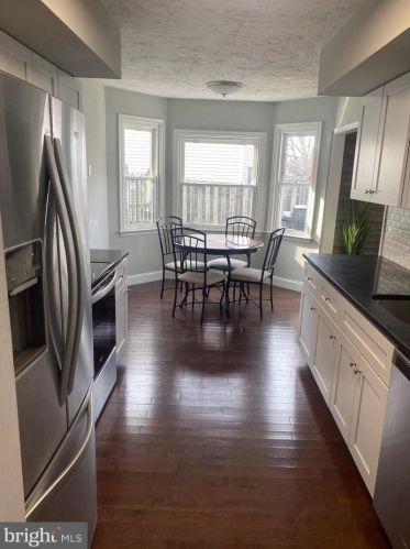 463 Pheasant Ln, Fairless Hills, PA 19030-3709