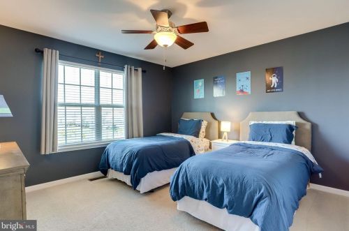 13495 Eagles Rest Dr, Leesburg VA 20176-5035 exterior