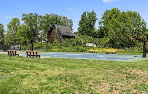 43 Veterans Way, Hampstead NH  03841-2290 exterior