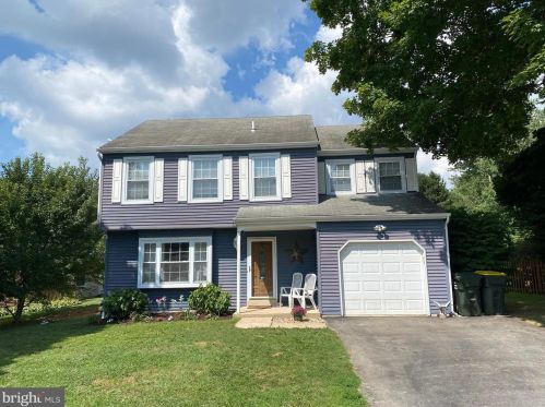 1302 Walker Dr, Downingtown, PA 19335-3558