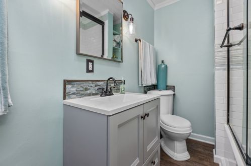 340 Grandview Ave, Zelienople PA  16063-1101 exterior