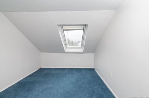 15 Independence Ln, North Haven CT  06473-1517 exterior