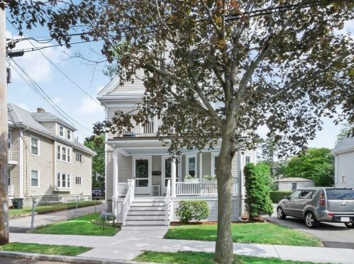 13 Trescott St, Quincy, MA 02169-7828