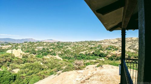 20555 Lost Trl, Alpine, CA 91901-5406