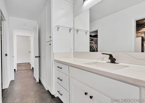 7949 Pasadena Ave, La Mesa CA  91941-7878 exterior