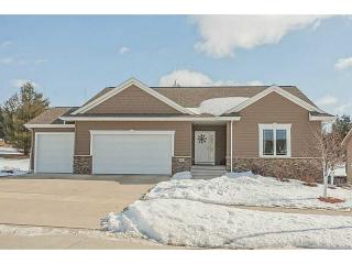 2917 Caspian Rd, Hiawatha, IA 52233-8005