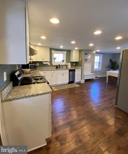 13413 Mountain Rd, Lovettsville VA  20180-2816 exterior