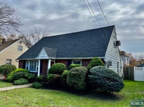 43 Chestnut St, Ridgefield Park NJ  07660-2245 exterior