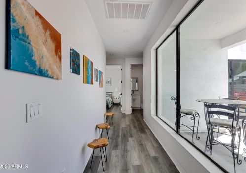 1121 11th St, Phoenix AZ 85006-2744 exterior