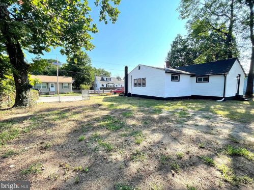 818 Philadelphia Ave, West Deptford NJ  08063-1335 exterior