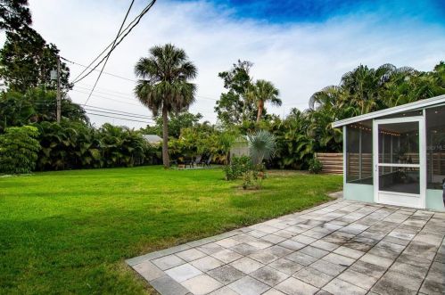 1835 Oregon Ave, Saint Petersburg, FL 33703-1921