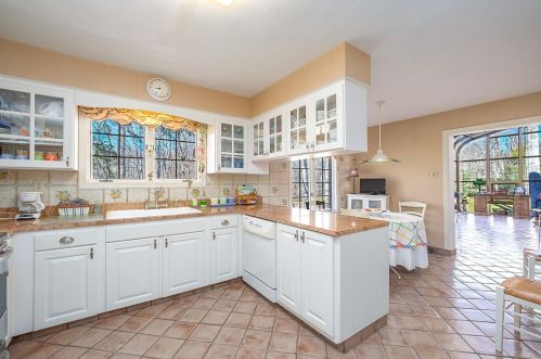 1417 Breakneck Rd, Connellsville PA  15425-6510 exterior