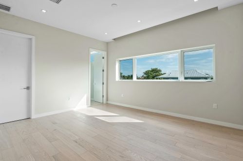 724 Lake Ave, Delray Beach FL  33483-5928 exterior