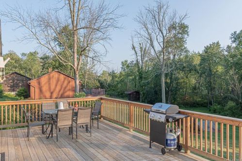 39 Ludingtonville Rd, Whaley Lake NY  12531-3002 exterior