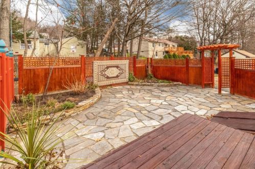 48 Tiverton Pkwy, Worcester MA 01602 exterior