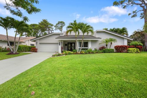824 Foxpointe Cir, Delray Beach, FL 33445-4312