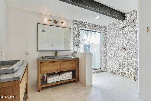 6014 Laurel Ln, Scottsdale AZ 85254-4642 exterior