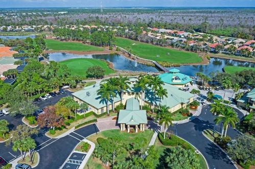 3950 Loblolly Bay Dr, Naples FL  34114-3511 exterior