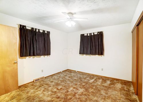 153 Woodside Dr, Pataskala OH  43062-7809 exterior