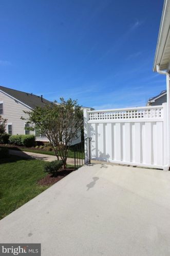 8974 Yellow Daisy Pl, Lorton VA  22079-5693 exterior
