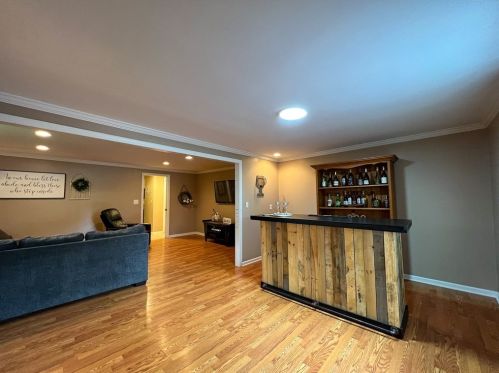 204 Gregg Dr, Harmony, PA 16037-7832