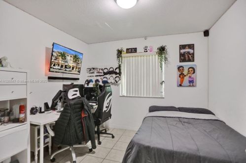 650 Palm Ave, Hialeah FL  33010-5144 exterior