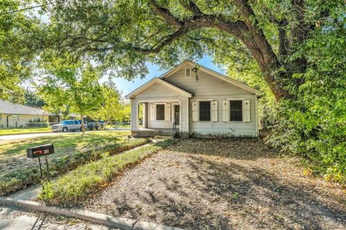 301 Haswell Dr, Bryan, TX 77803-4757
