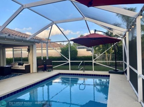 7866 Fork Dr, West Palm Beach FL  33411-5775 exterior