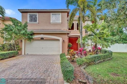 13305 32nd St, Hollywood FL 33027-3911 exterior