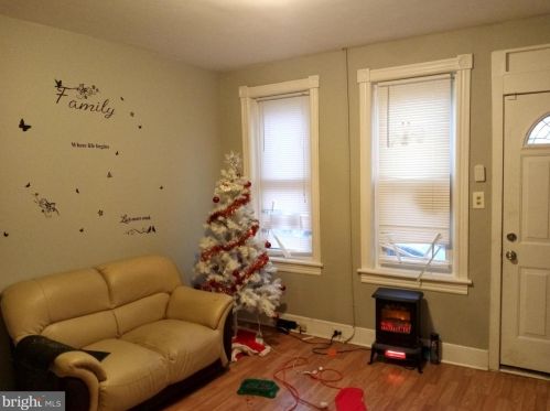 829 Beatty St, Trenton, NJ 08611-3107