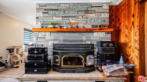 40321 Calle Rosalito, Santa Clarita CA  91390-1088 exterior