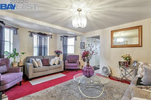 1231 Adeline St, Oakland CA 94607-2810 exterior