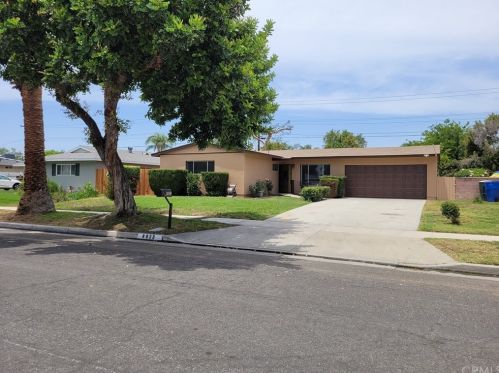 8923 Conway Dr, Riverside, CA 92503-2103