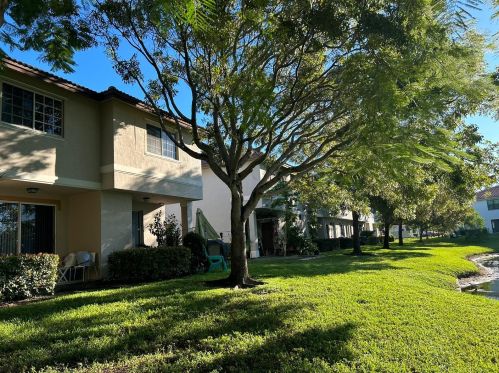 4199 Napoli Lake Dr, West Palm Beach FL  33410-7508 exterior