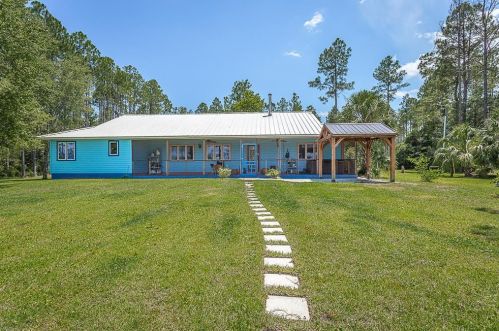 897 Mill Rd, Carrabelle, FL 32322-5065
